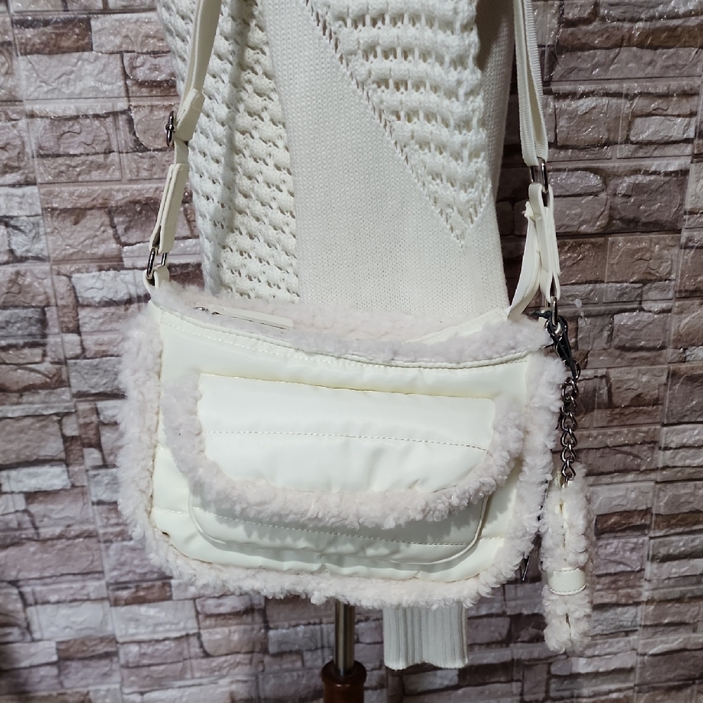 Aspen Chic Cream Crossbody Bag And Small Wallet with Fluffy Trim Brand New